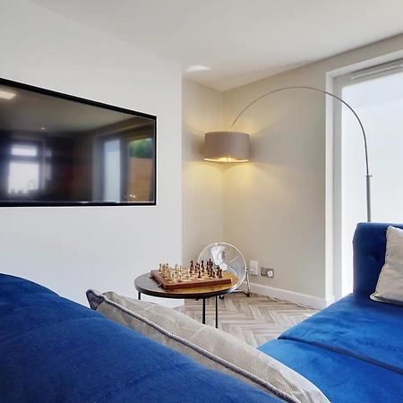 Apartamento Windham Mews - Stunning Flat In Seaside Town Bournemouth Exterior foto